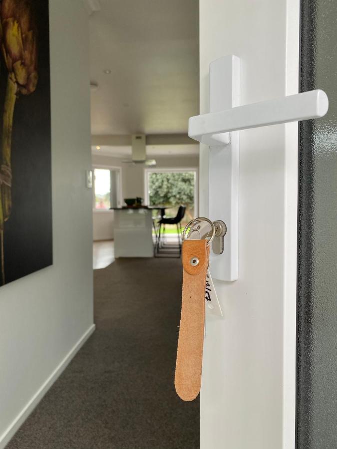 The Great Escape, Luxury Waterfront, Hottub Villa Whitianga Kültér fotó