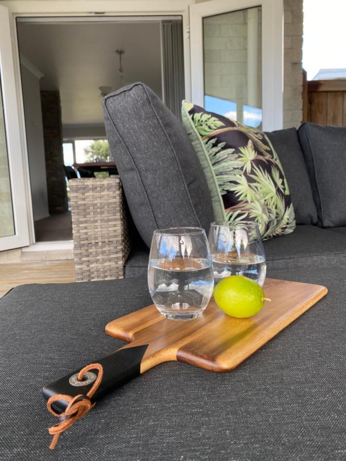 The Great Escape, Luxury Waterfront, Hottub Villa Whitianga Kültér fotó