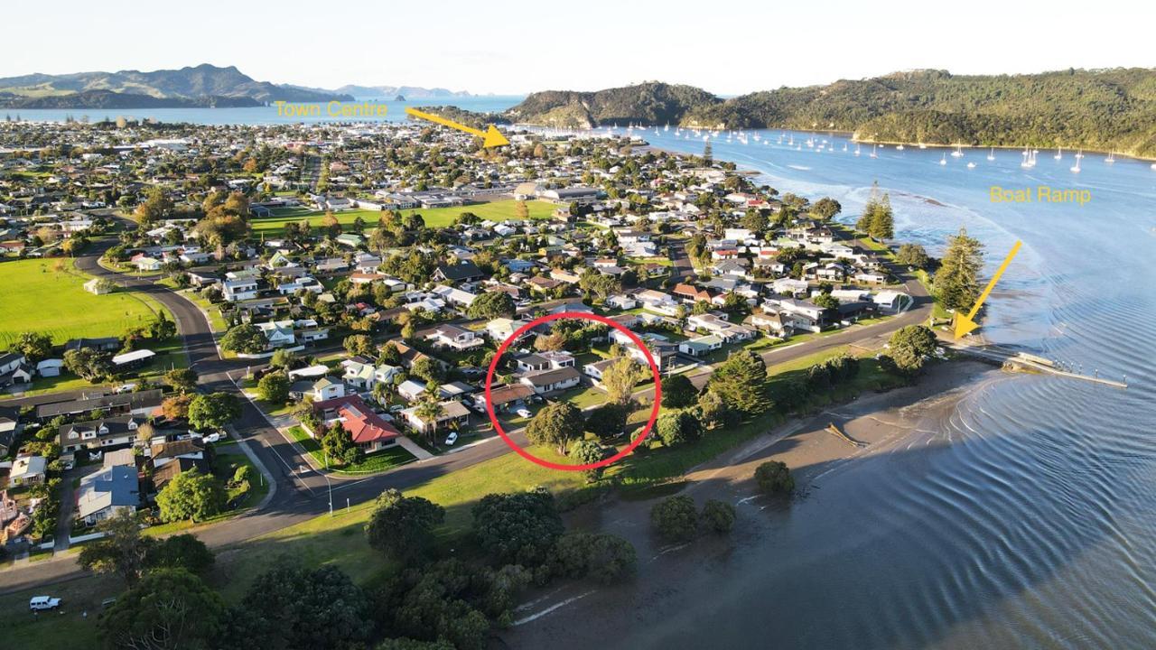 The Great Escape, Luxury Waterfront, Hottub Villa Whitianga Kültér fotó