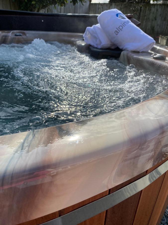 The Great Escape, Luxury Waterfront, Hottub Villa Whitianga Kültér fotó